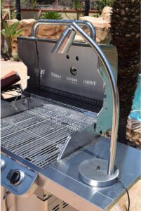 Grill station with light
